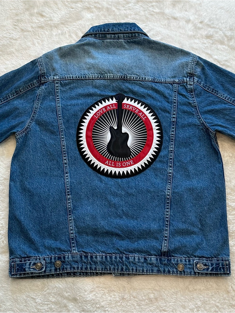 Hard Rock Hotel Atlantic City Denim Trucker Jacket Men Medium Guitar Patch Blue
